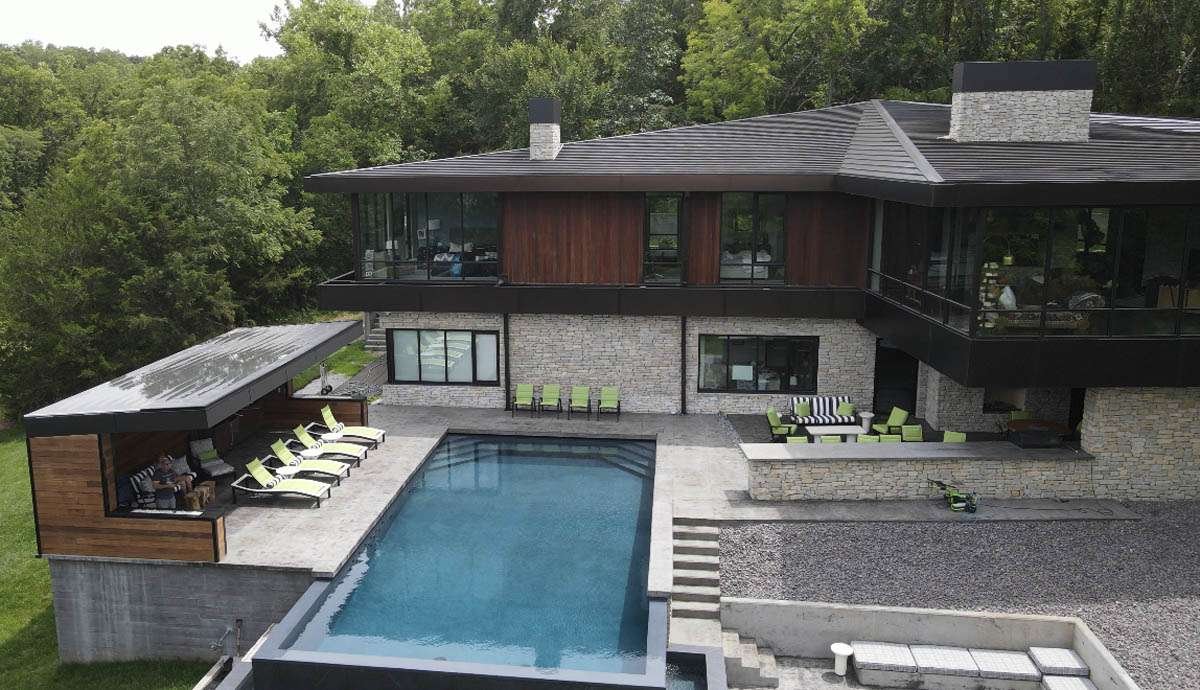 Enhance Your Home with an Infinity Pool - Gold Coast Remodeling & Renovation